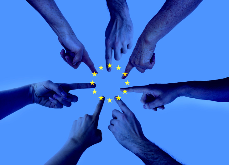Hände und EU-Symbol